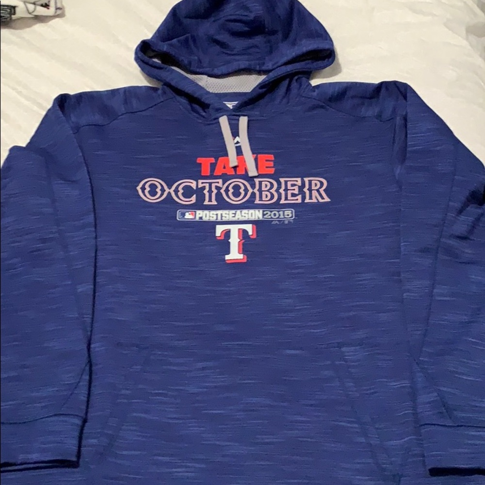 Men’s hooded sweatshirt